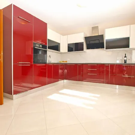 Mit Privatpool Fuer 6 Personen Ca 130 Qm In Kosinozici, Porec, Istrien Istrische Riviera * Porec