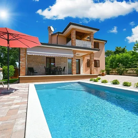 Mit Privatpool Fuer 6 Personen Ca 130 Qm In Kosinozici, Porec, Istrien Istrische Riviera * Porec